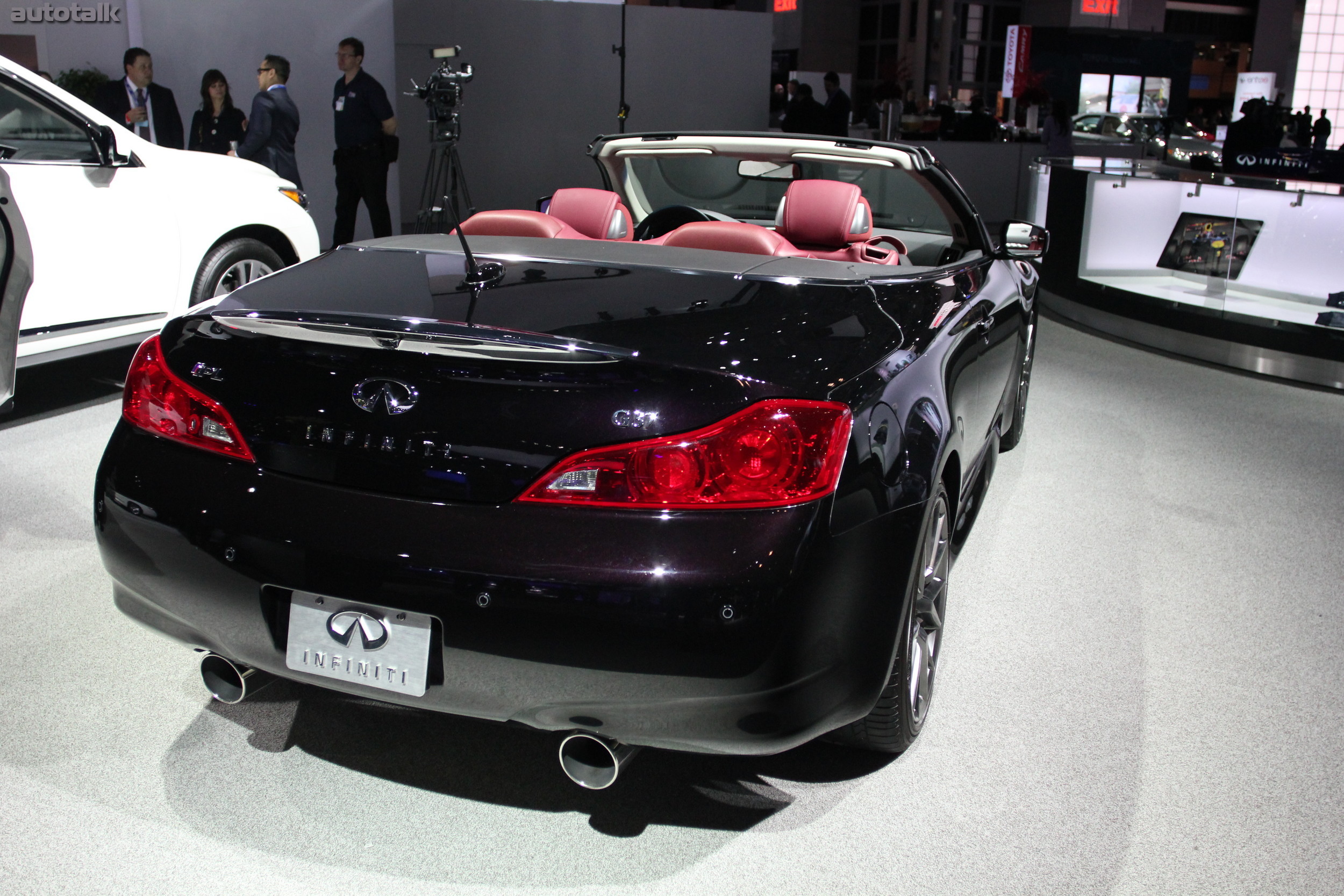 Infiniti Booth NYIAS 2012