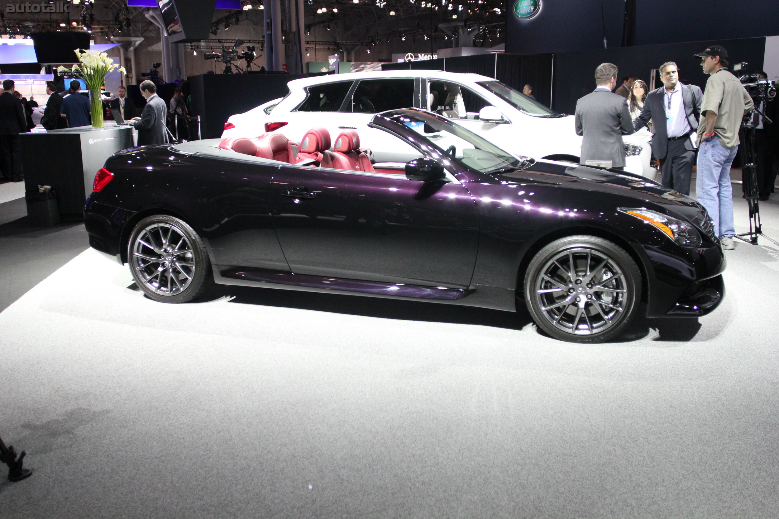 Infiniti Booth NYIAS 2012