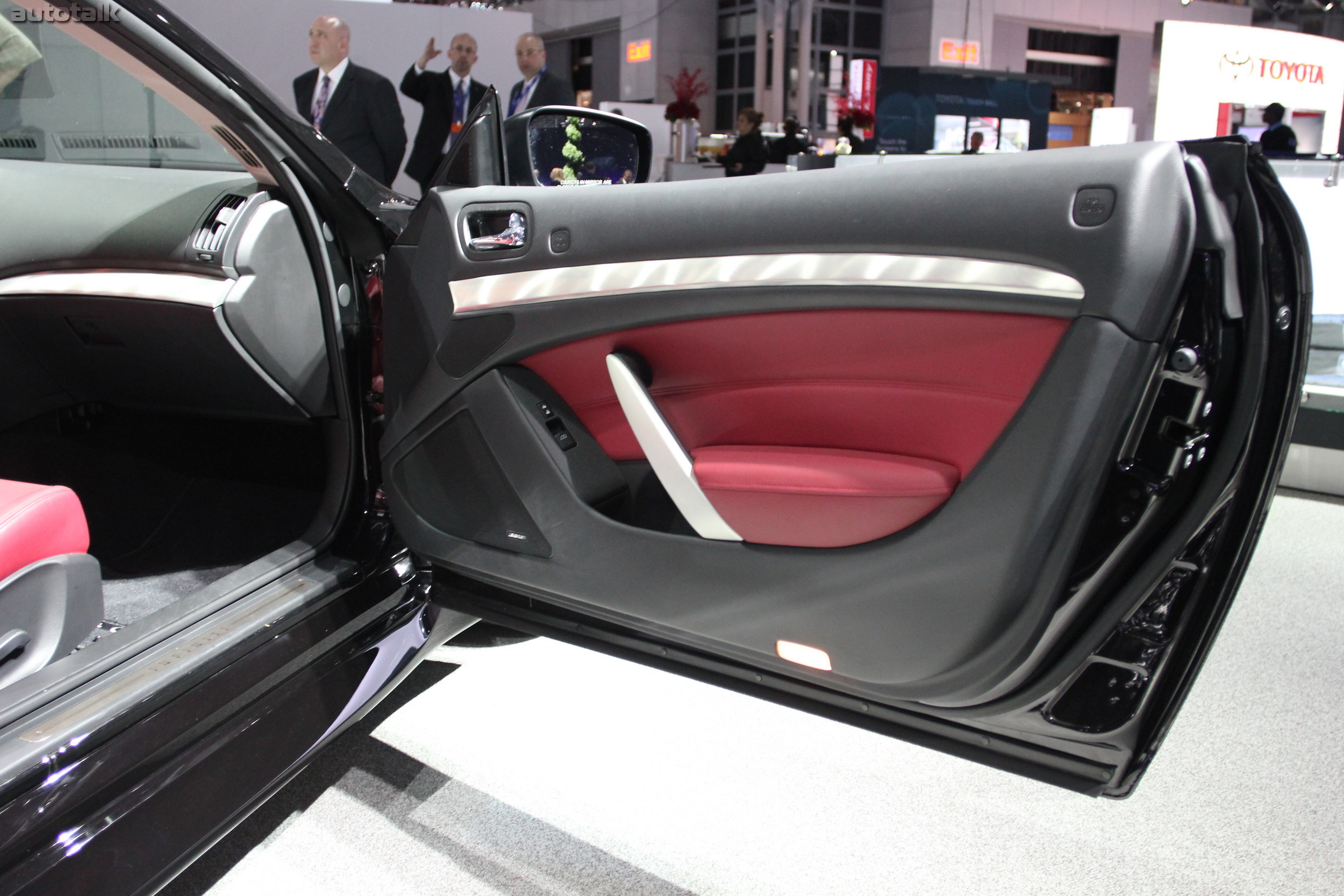 Infiniti Booth NYIAS 2012