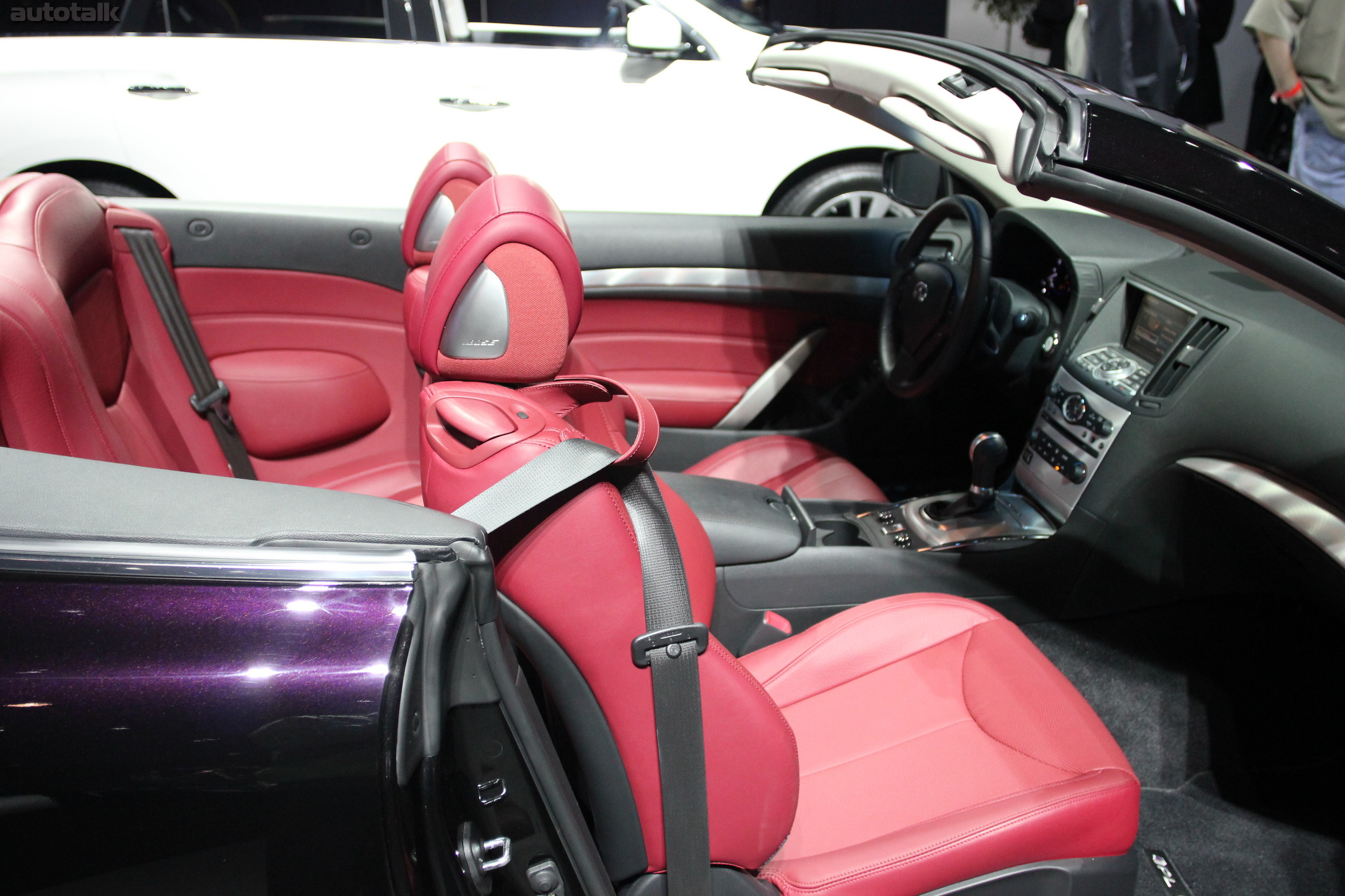 Infiniti Booth NYIAS 2012