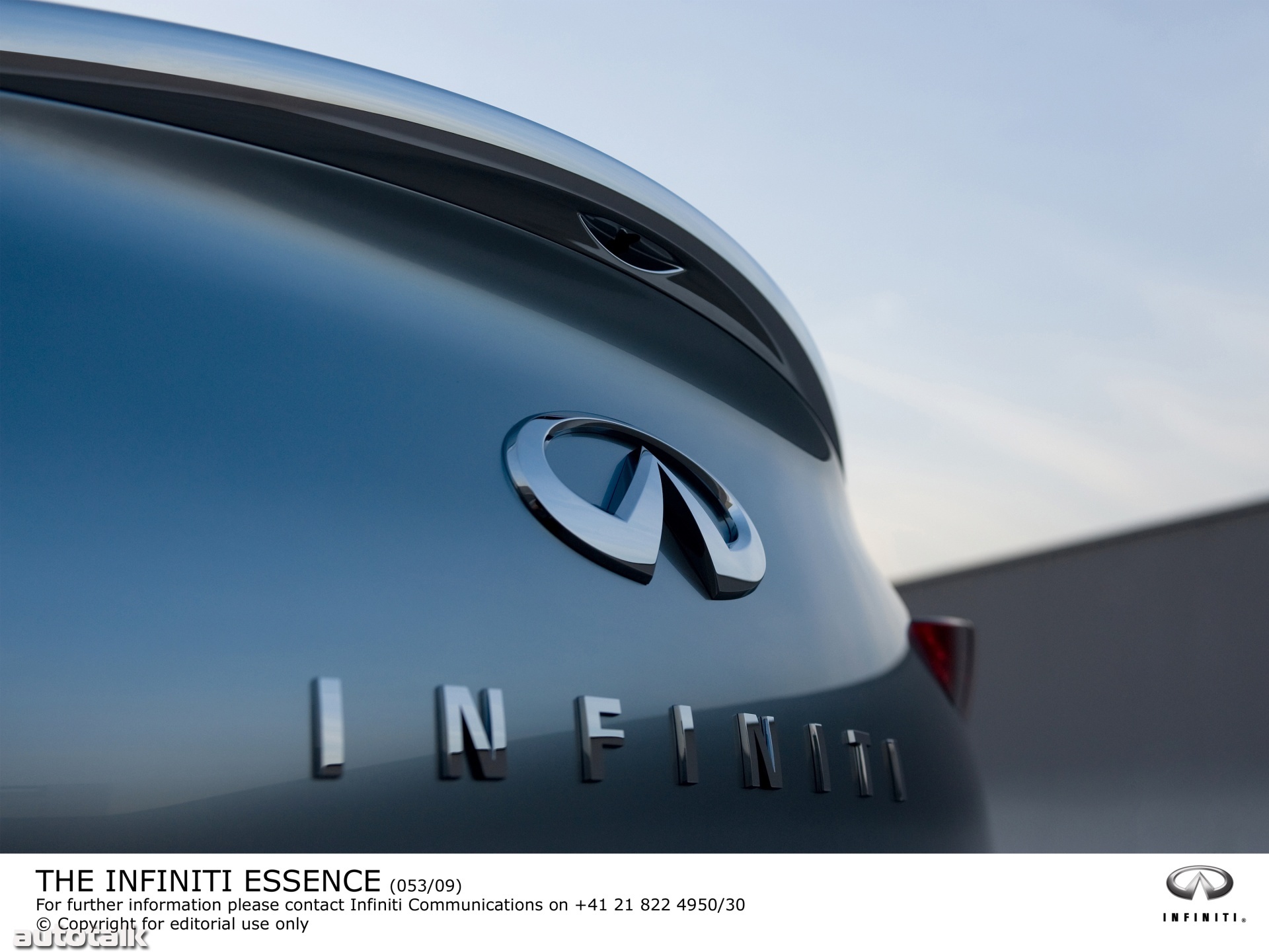 Infiniti Essence Concept