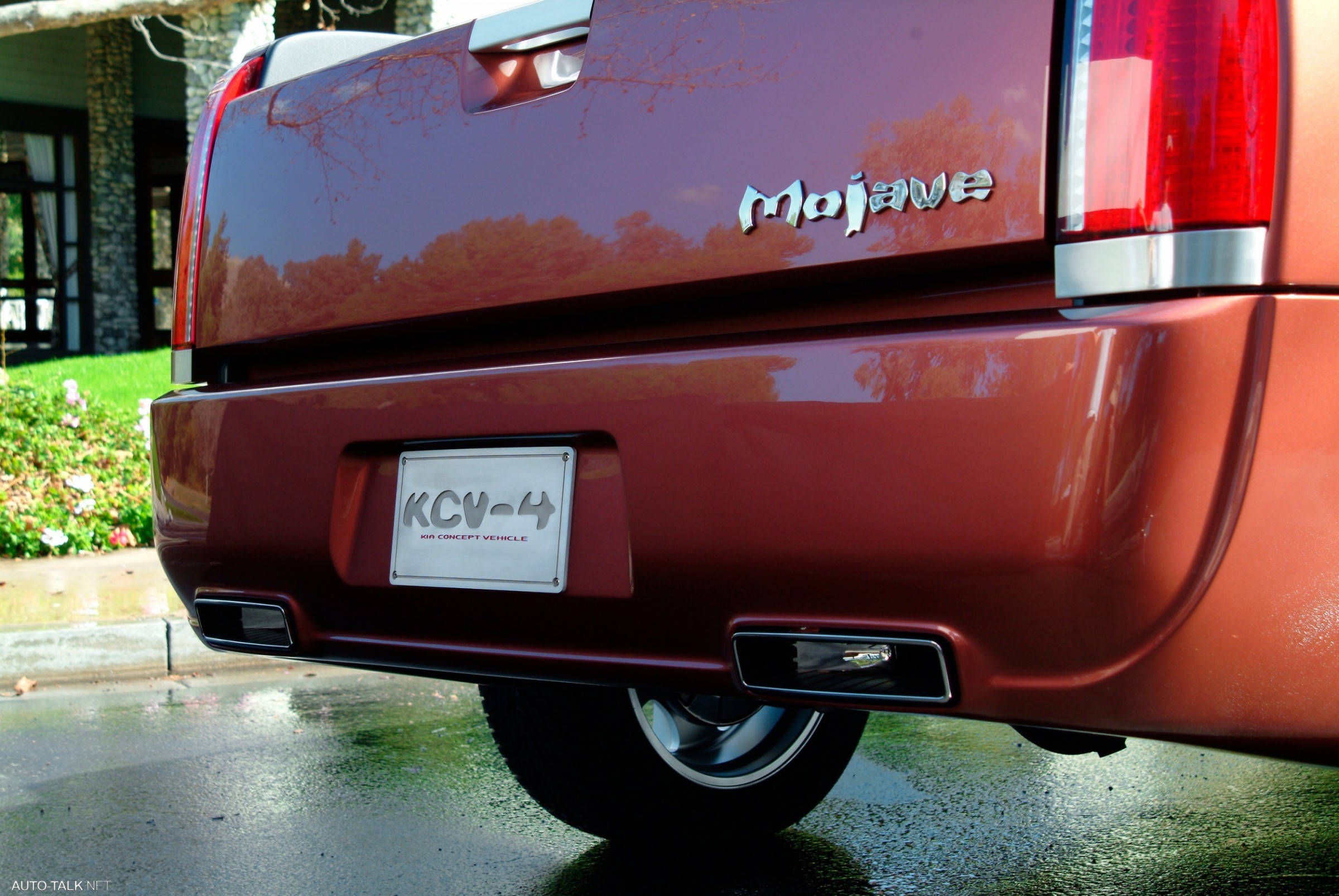 Kia KCV4 Mojave