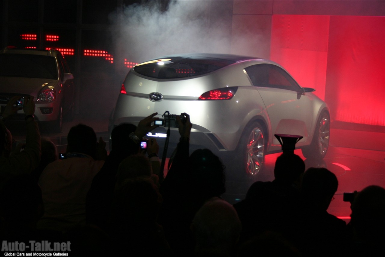 Kia Kue Concept - 2007 Detroit Auto Show