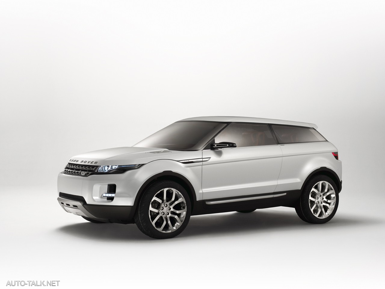 Land Rover LRX Concept