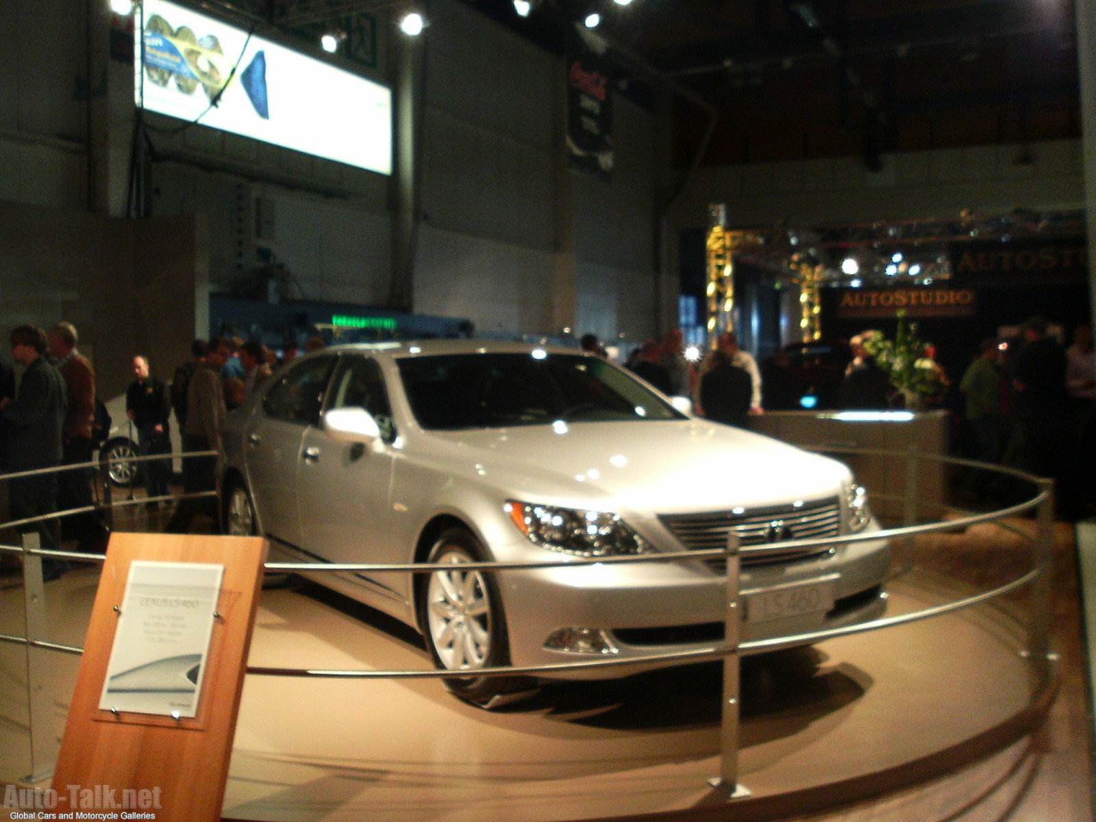 Lexus LS460H