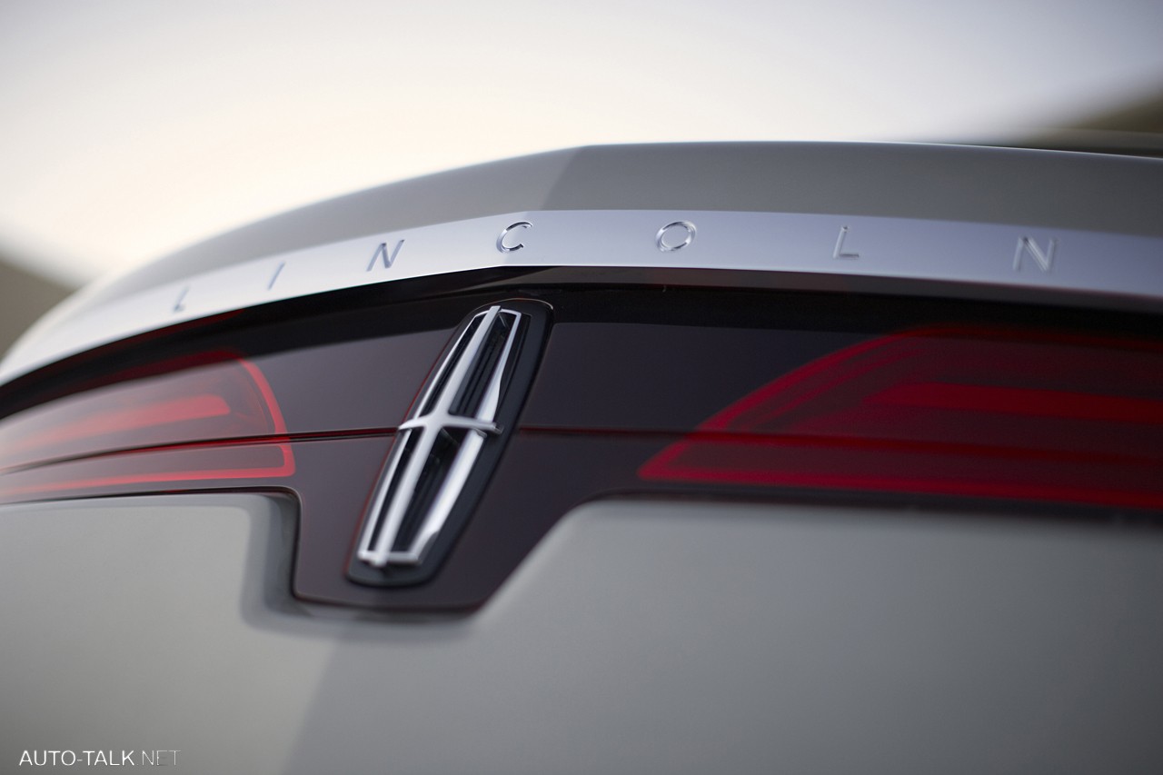Lincoln MKT Concept