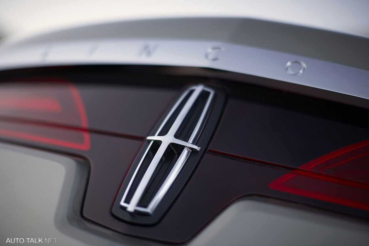 Lincoln MKT Concept