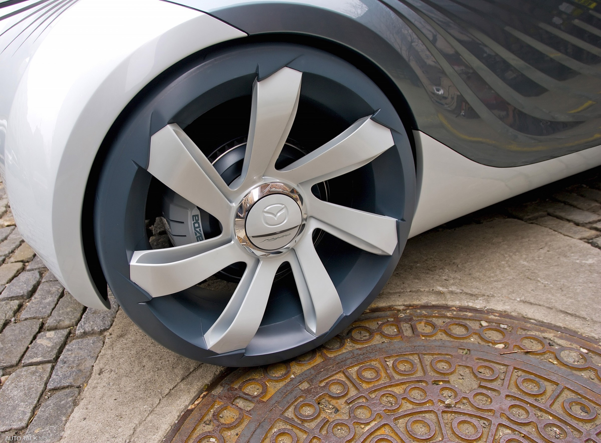 Mazda Nagare Concept