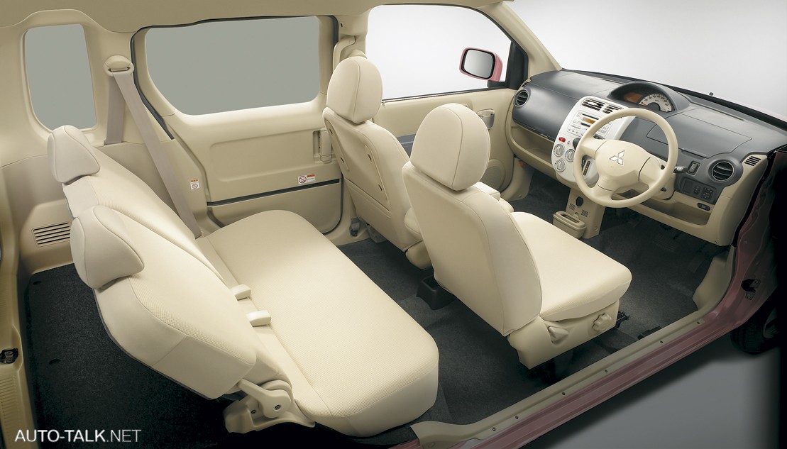 Mitsubishi eK Wagon Bloom Edition