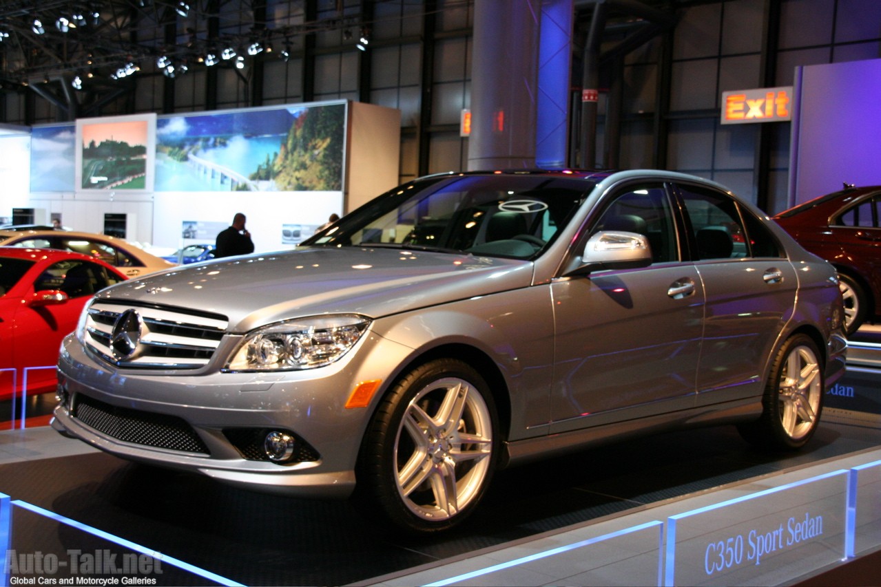 New York Auto Show: 2008 Mercedes-Benz C-Class