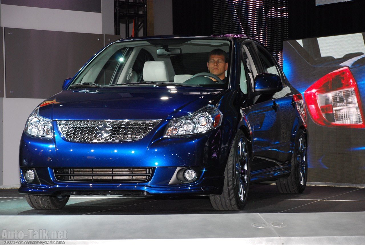 New York Auto Show: Suzuki SX4 sedan