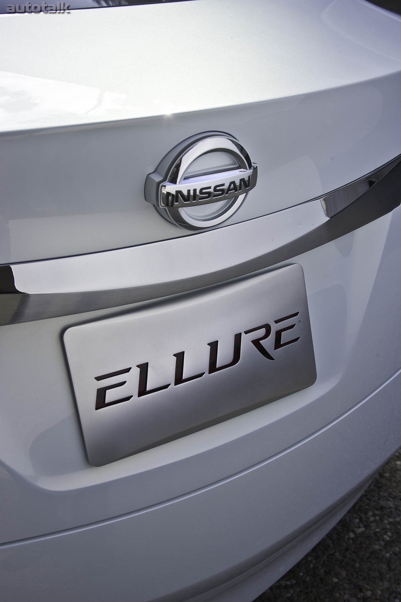 Nissan Ellure Concept