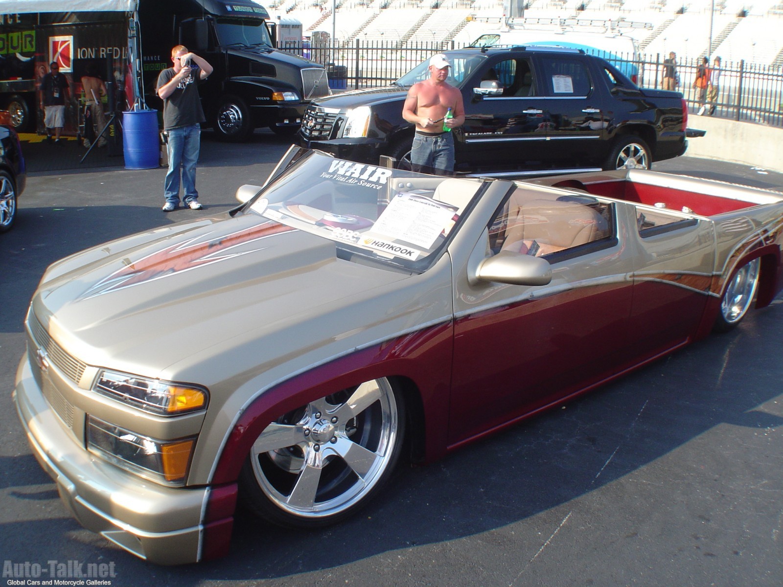 Pictures of Monster Trucks and Autos at Nopi Nationals 2006