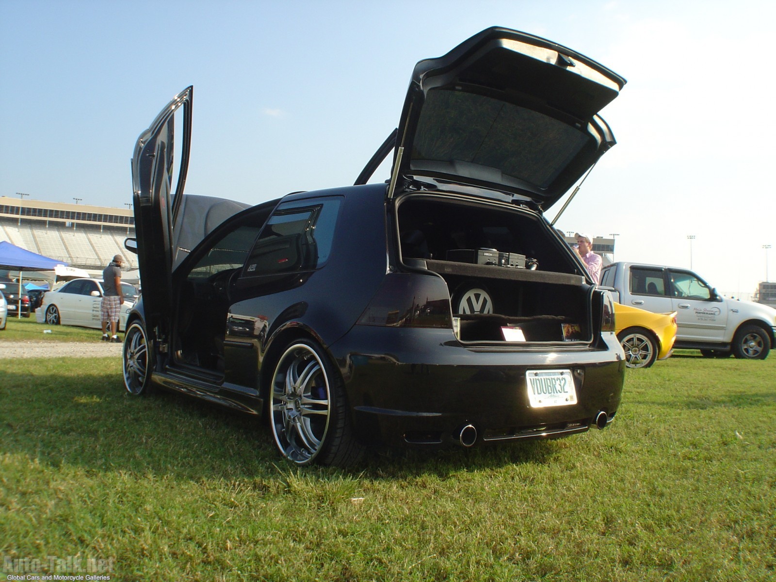 Pictures of Volks Wagen Cars and Autos at Nopi Nationals 2006