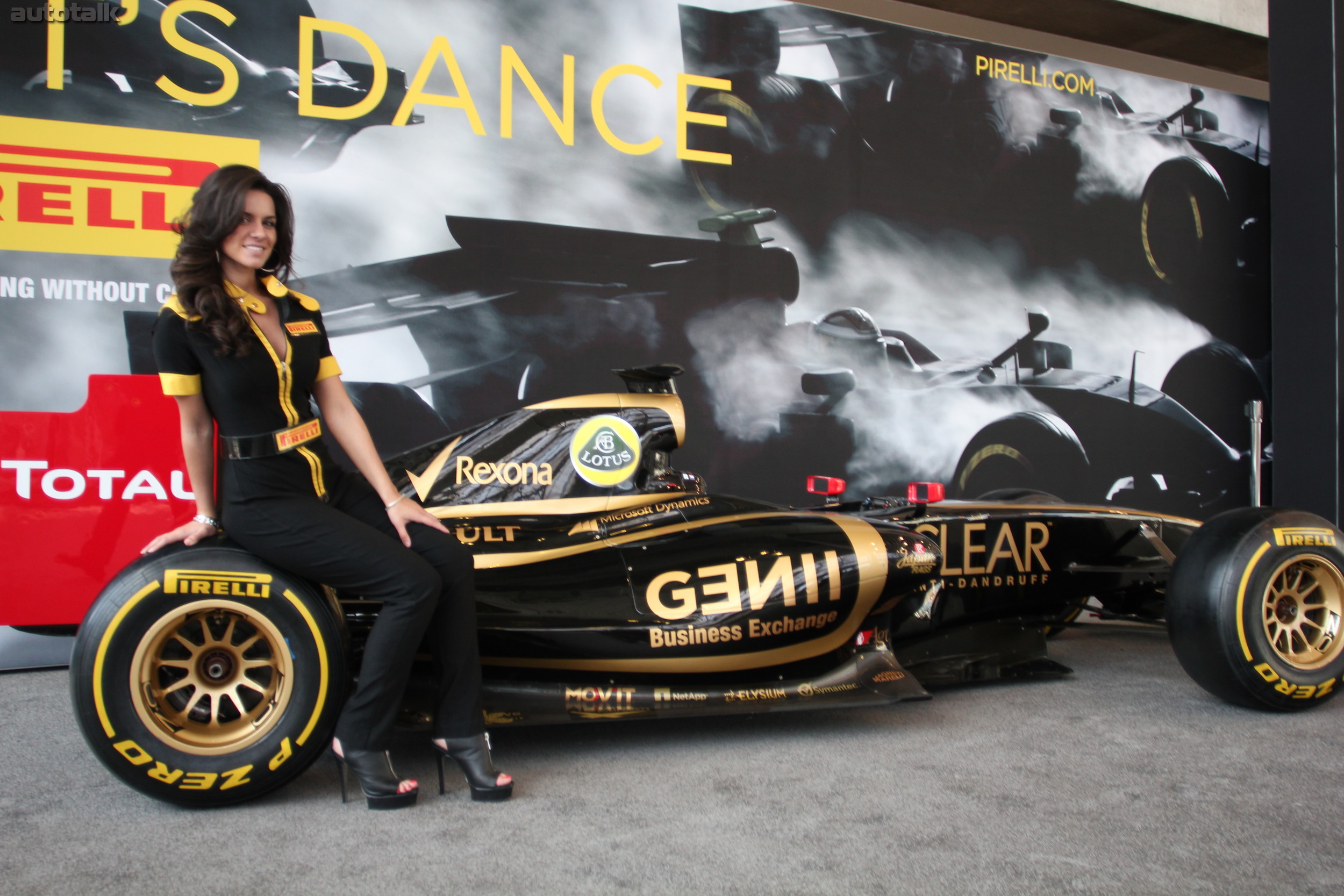 Pirelli Booth NYIAS 2012