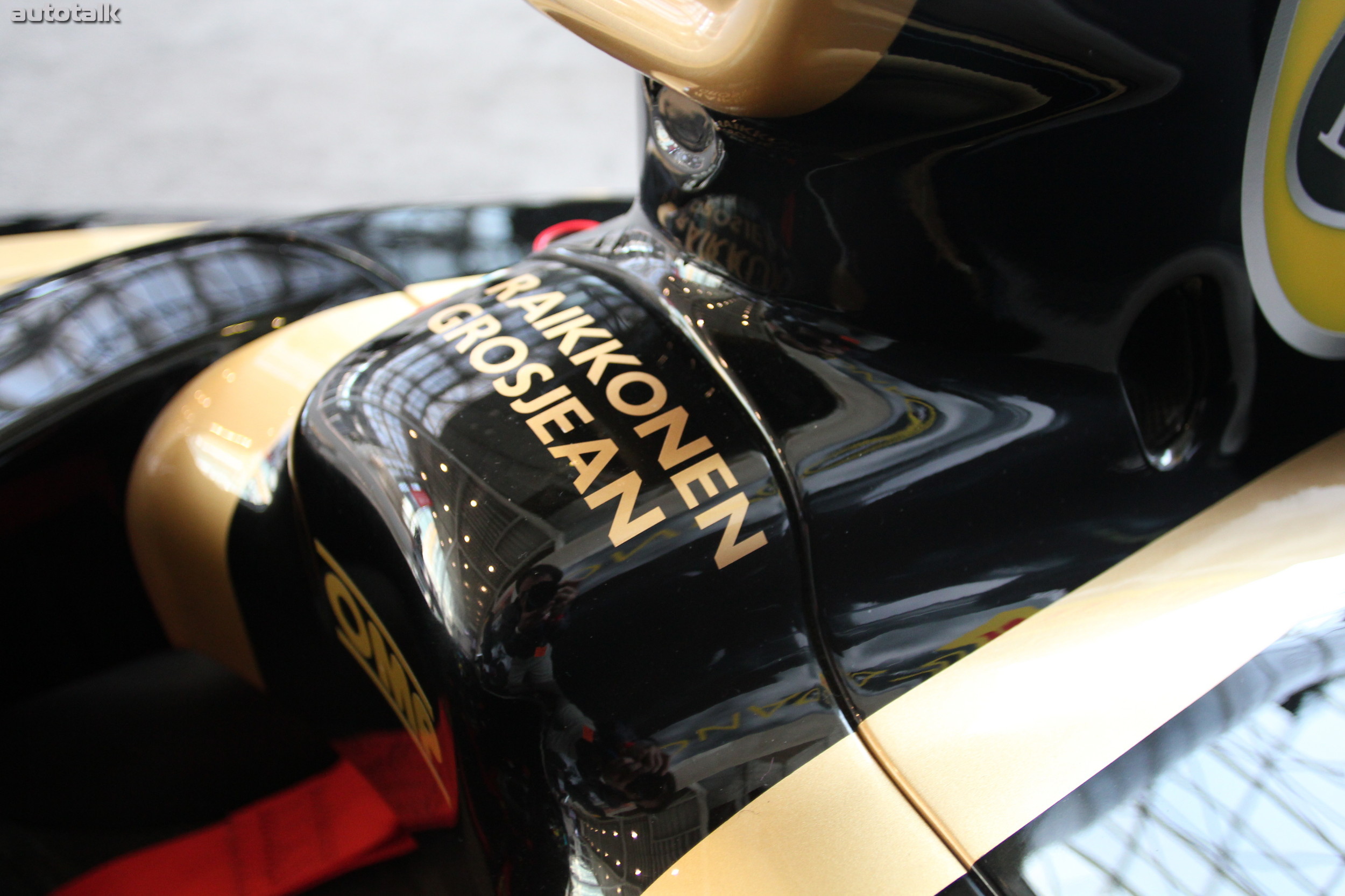 Pirelli Booth NYIAS 2012