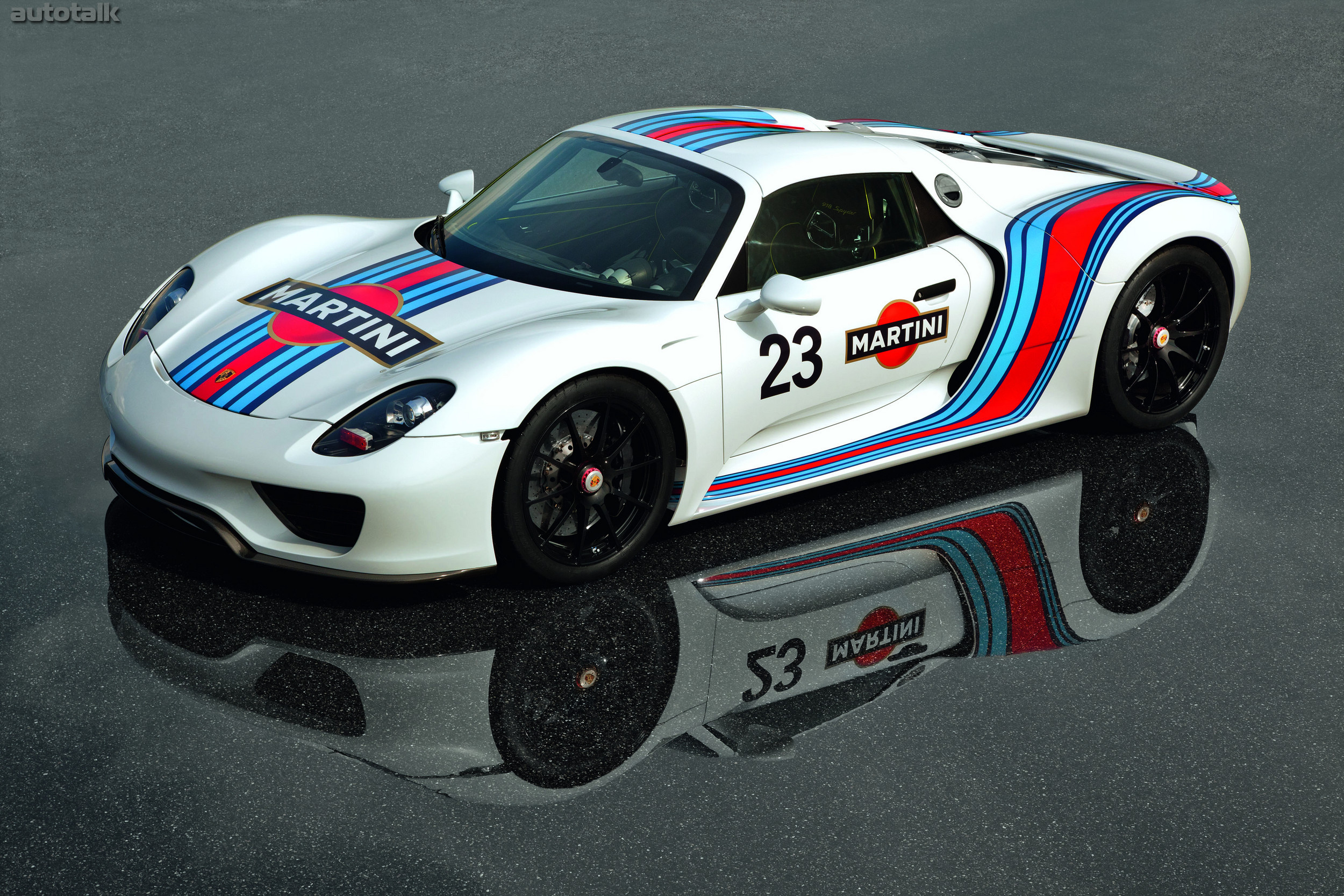 Porsche 918 Spyder Martini Livery