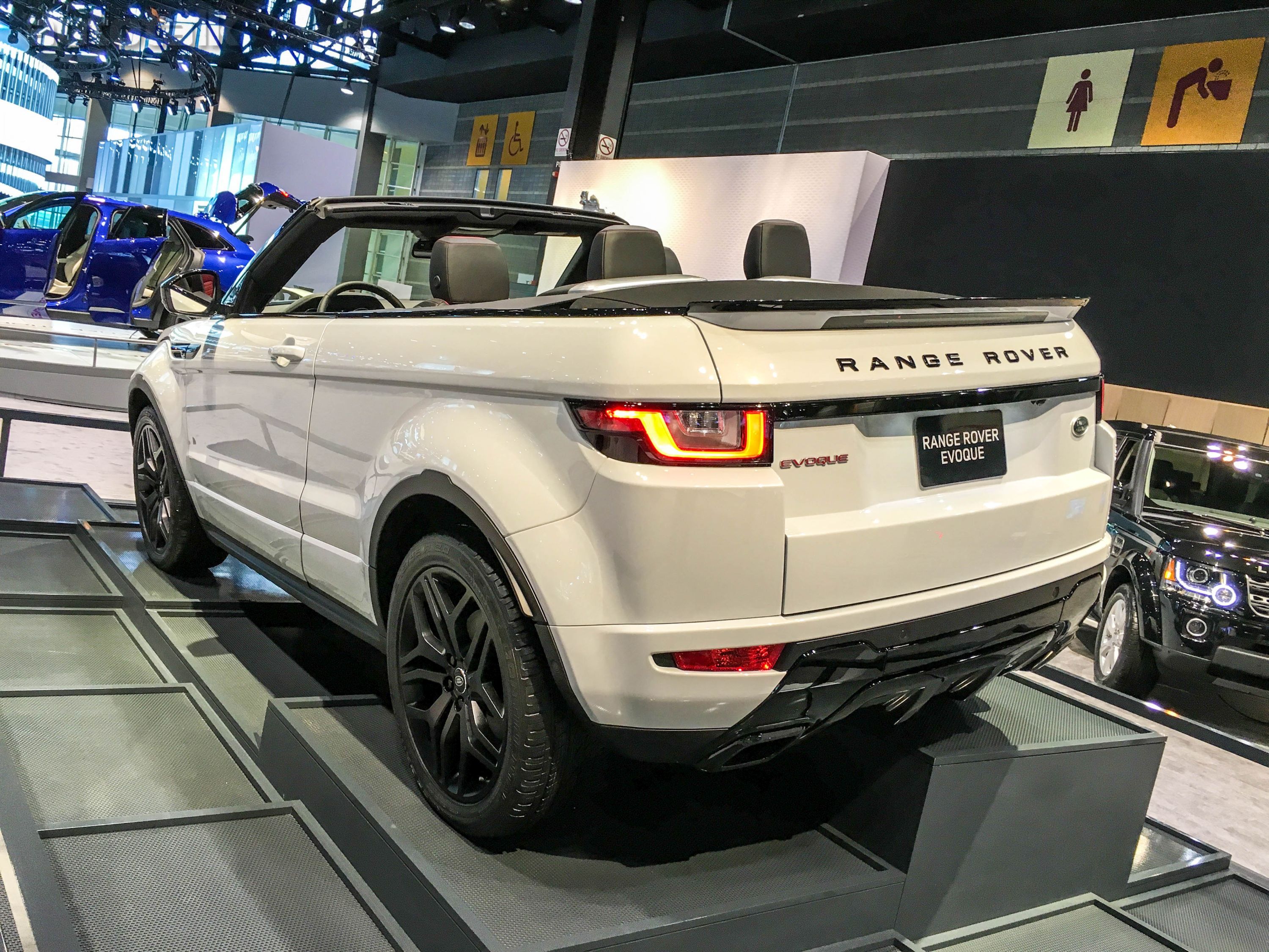 Range Rover at 2016 Chicago Auto Show