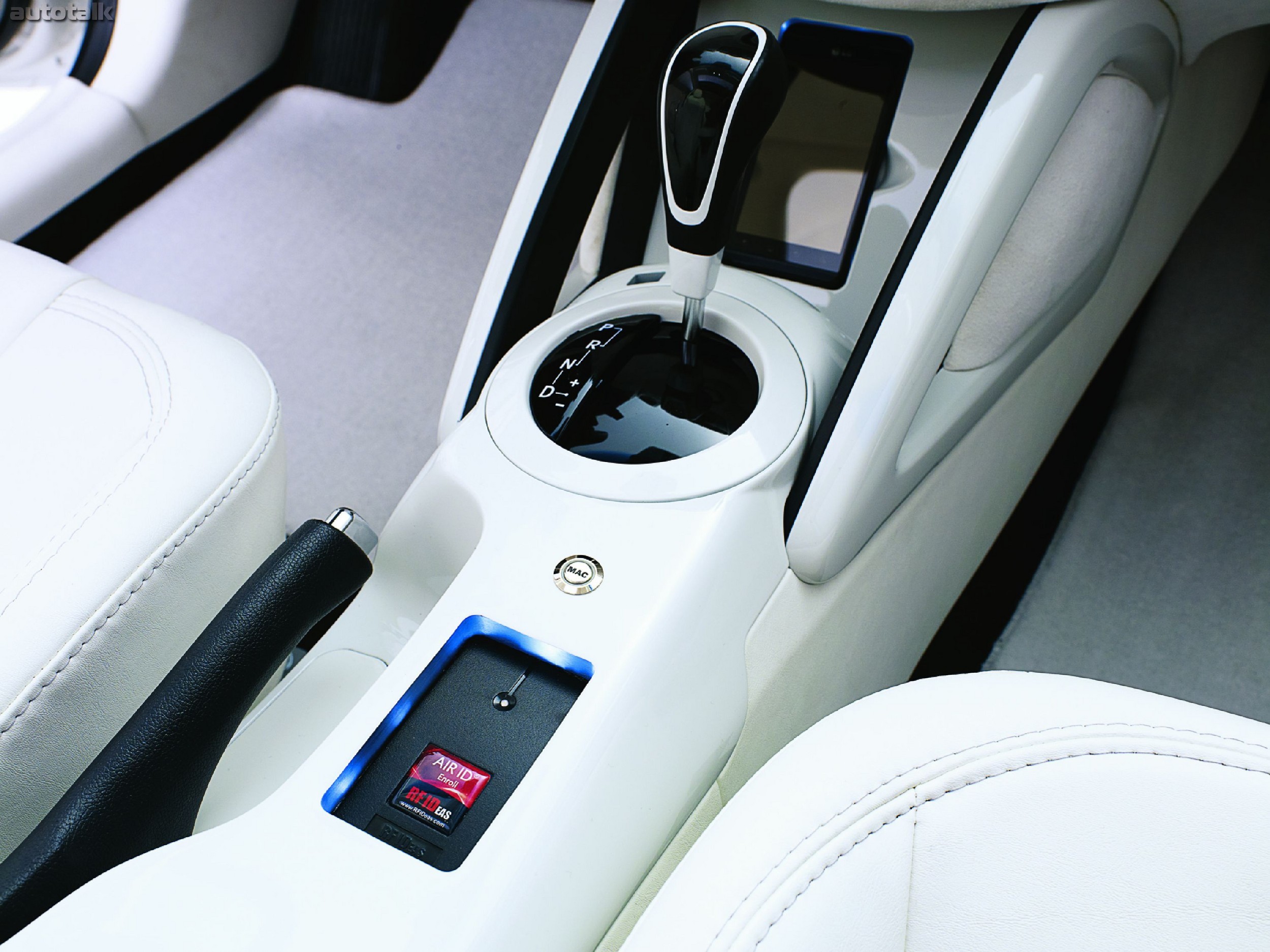 REMIX Veloster Tech