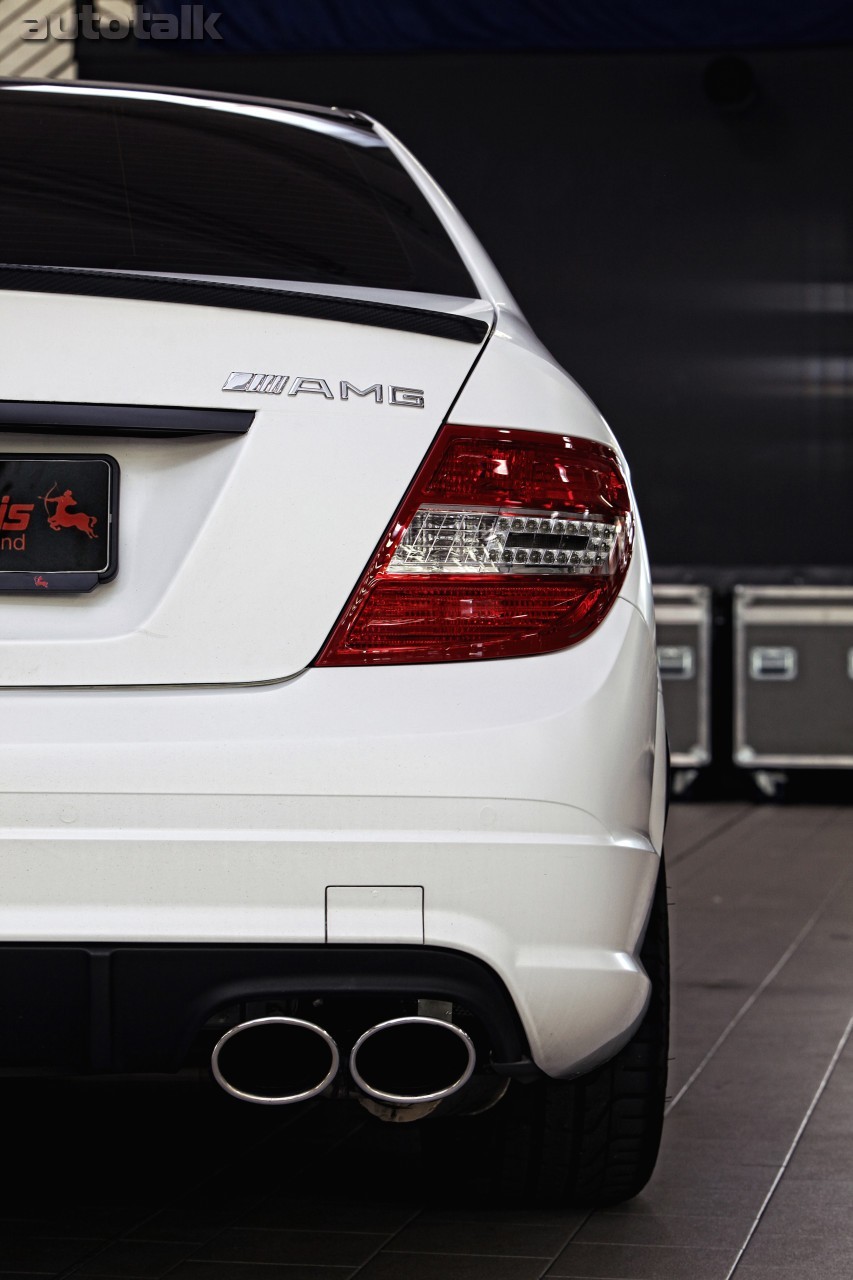 Romeo Ferraris Mercedes-Benz C63 AMG WhiteStorm