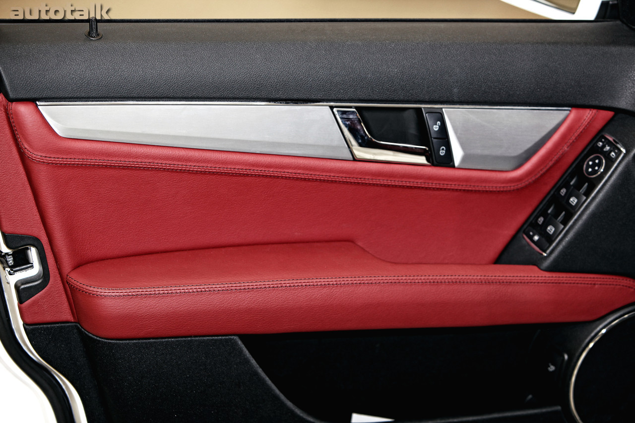 Romeo Ferraris Mercedes-Benz C63 AMG WhiteStorm