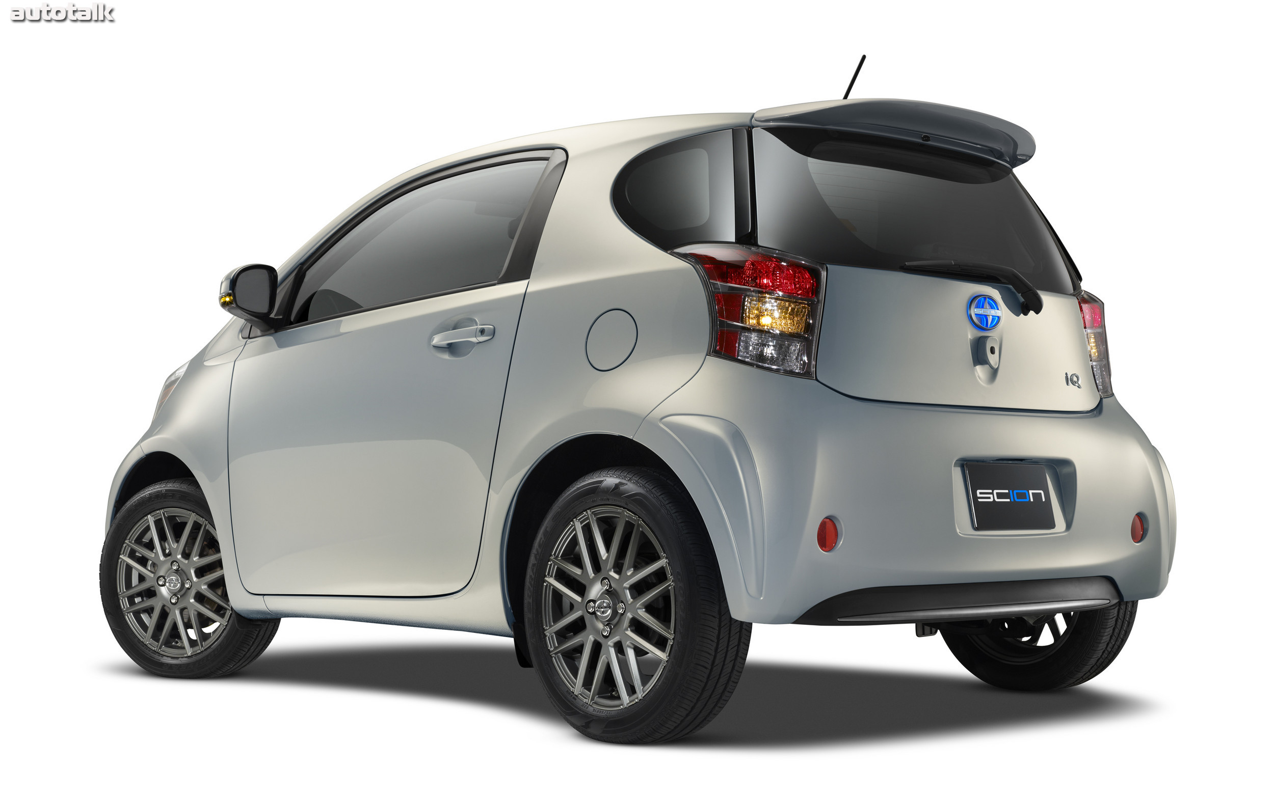 Scion iQ 10 Series