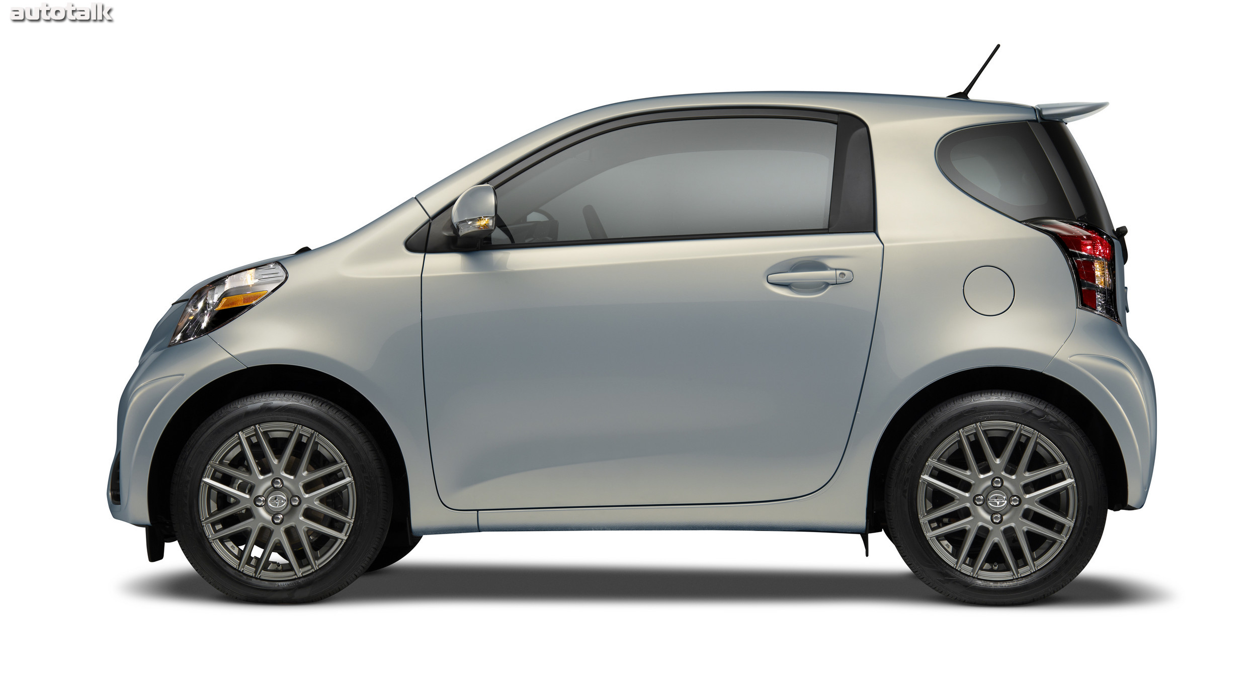 Scion iQ 10 Series