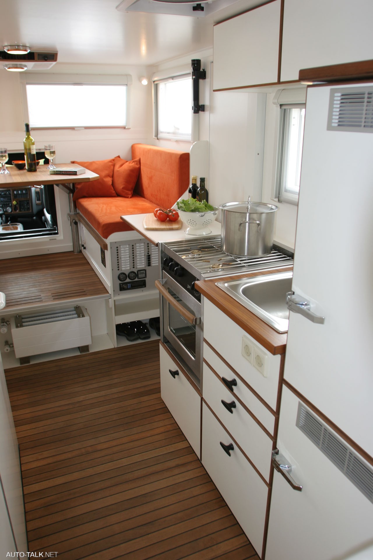 Unicat Amerigo International 4x4 RV