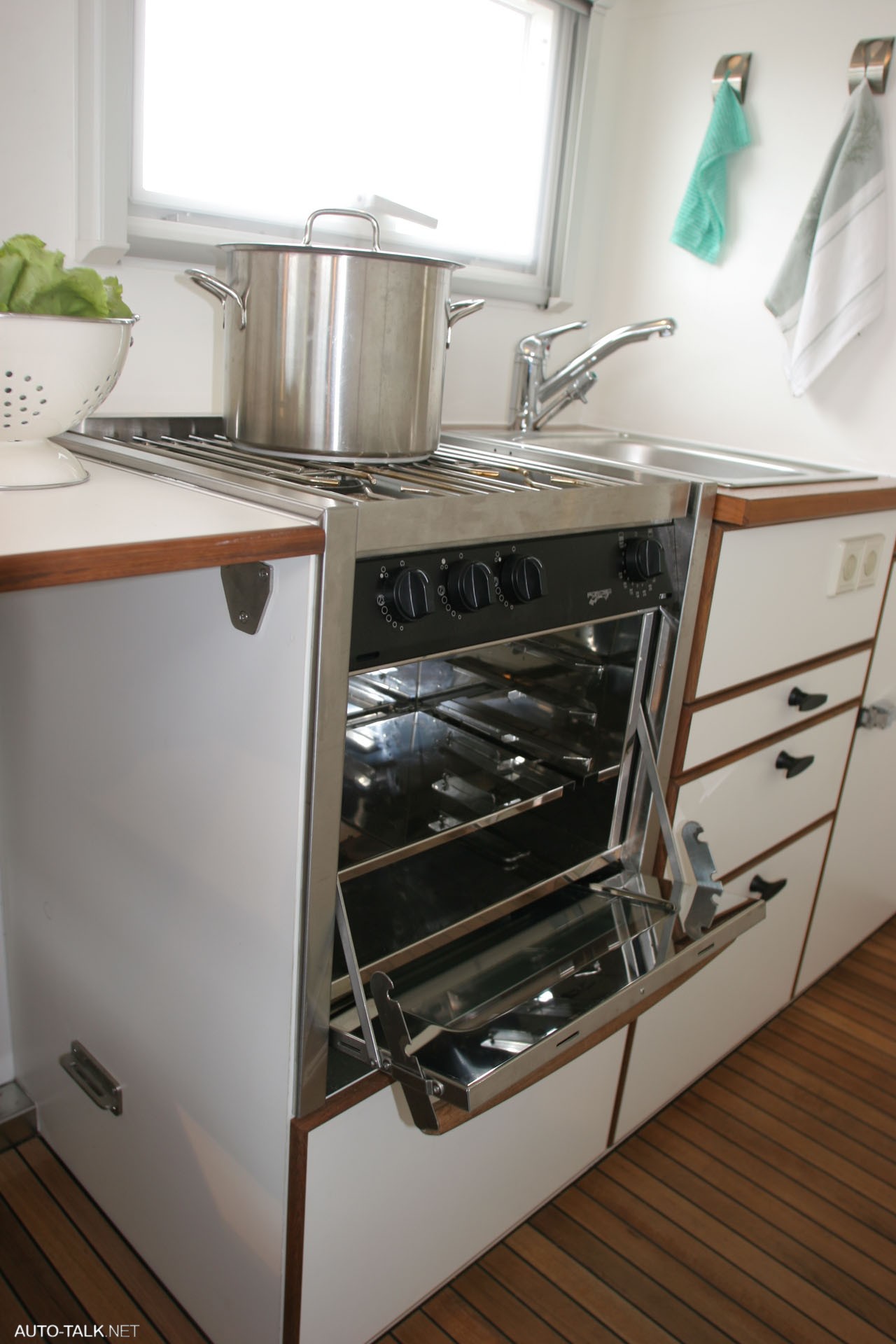 Unicat Amerigo International 4x4 RV