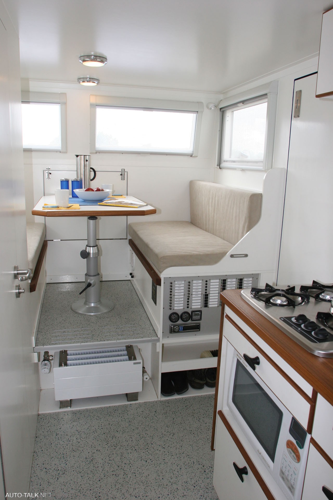 Unicat Amerigo Unimog 4x4 RV