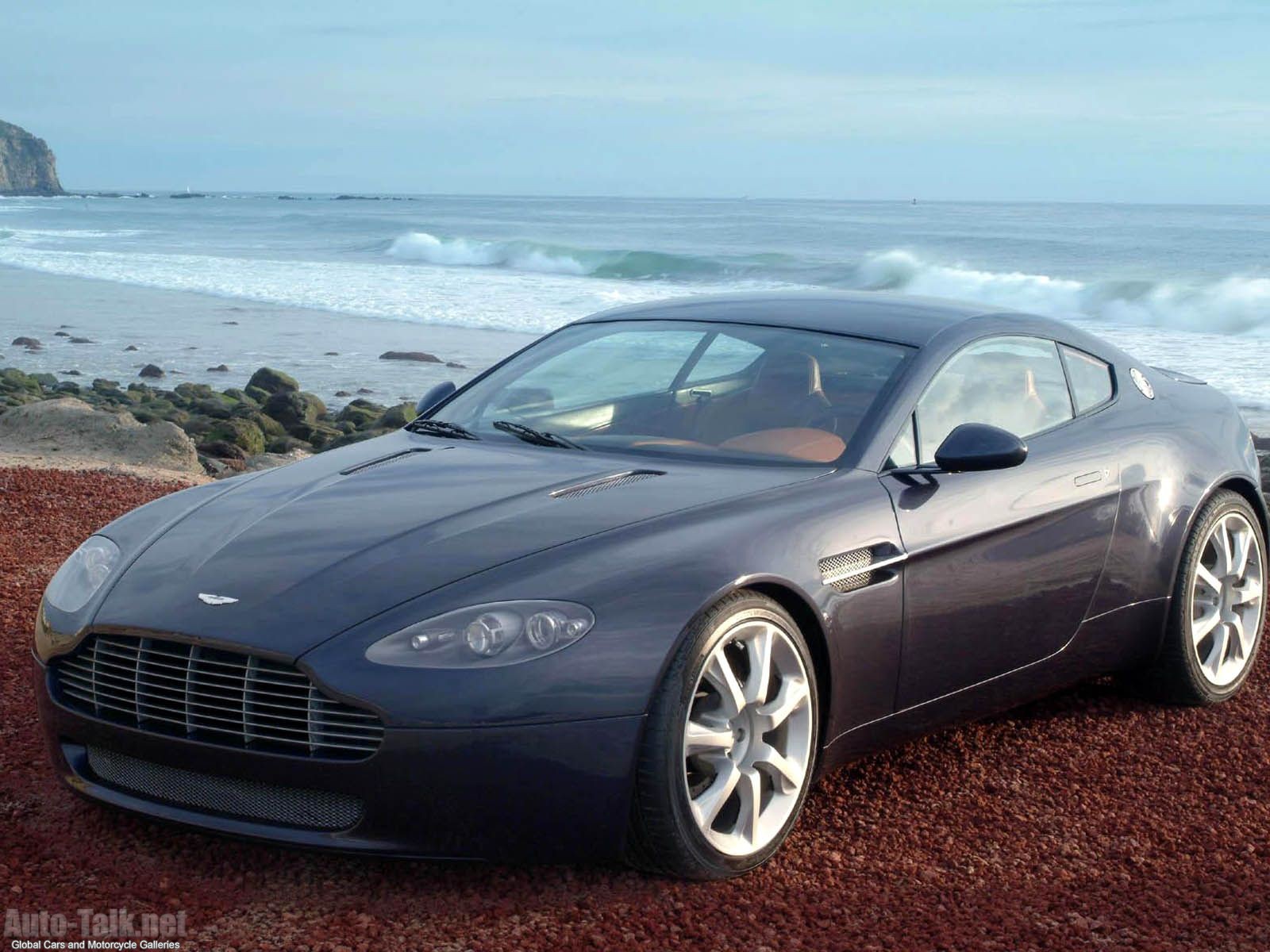 Vantage AMV8 - Aston Martin