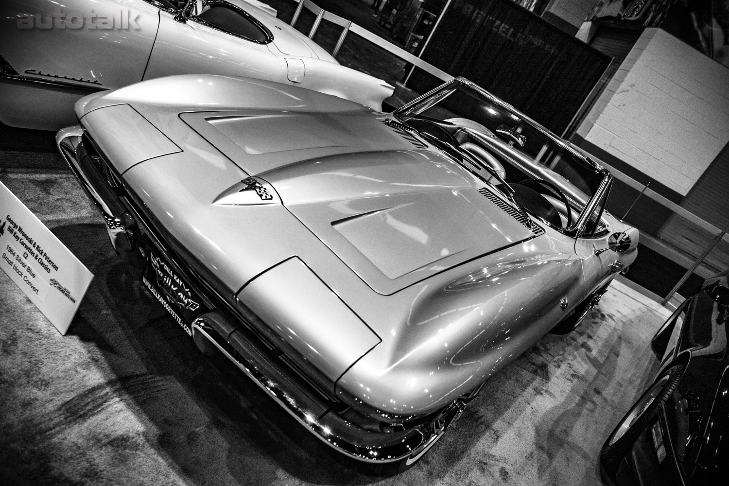Vintage Corvette at 2016 Chicago Auto Show