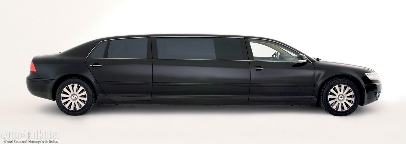 Volkswagen Individual Phaeton Lounge Limousine