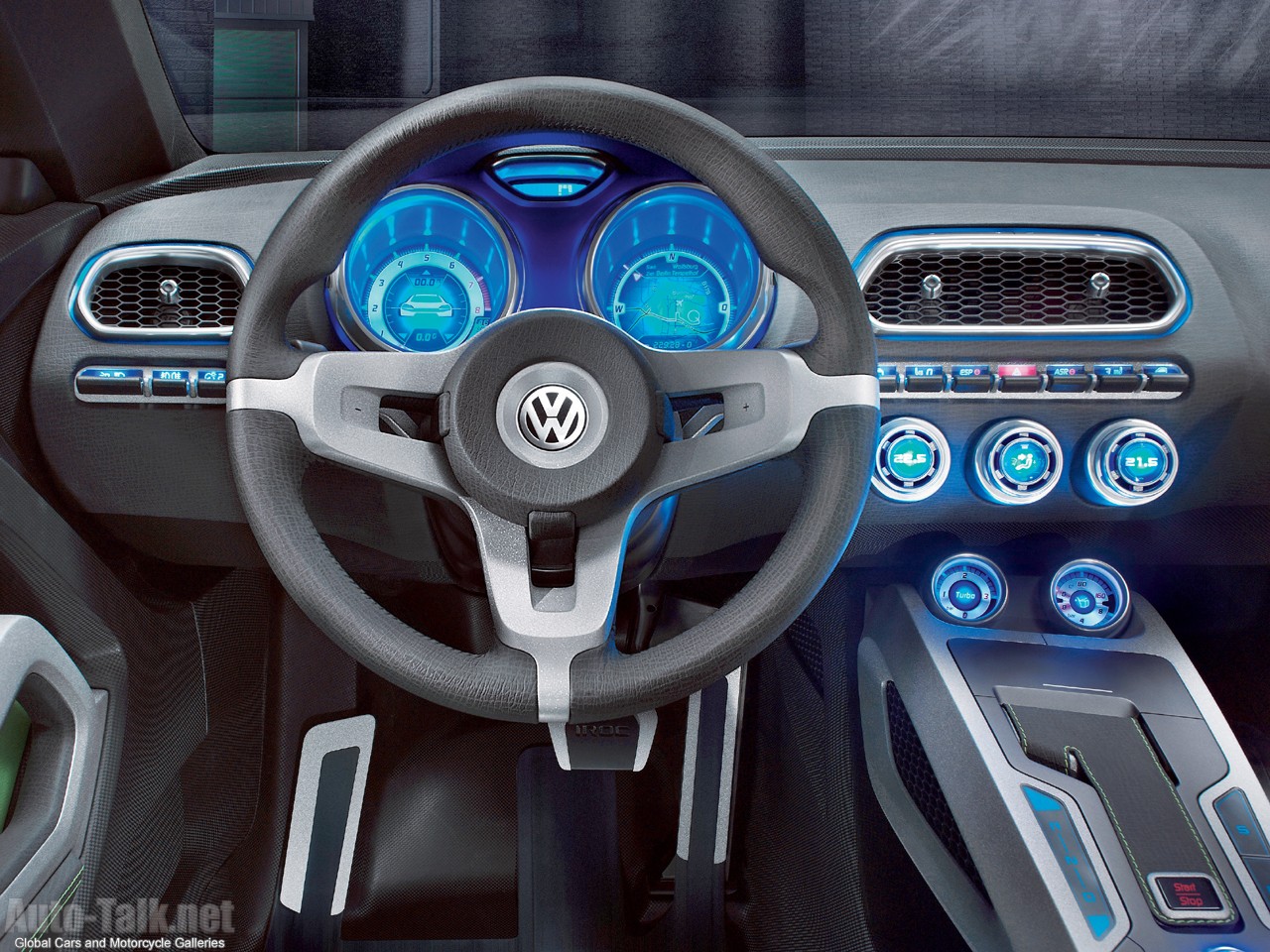Volkswagen reveals 2007 IROC sports car concept