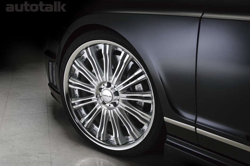 Wald International Bentley Continental Flying Spur Black Bison