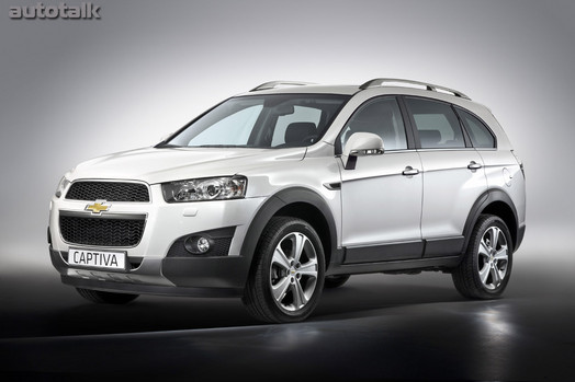 2011_Chevrolet_Captiva-011