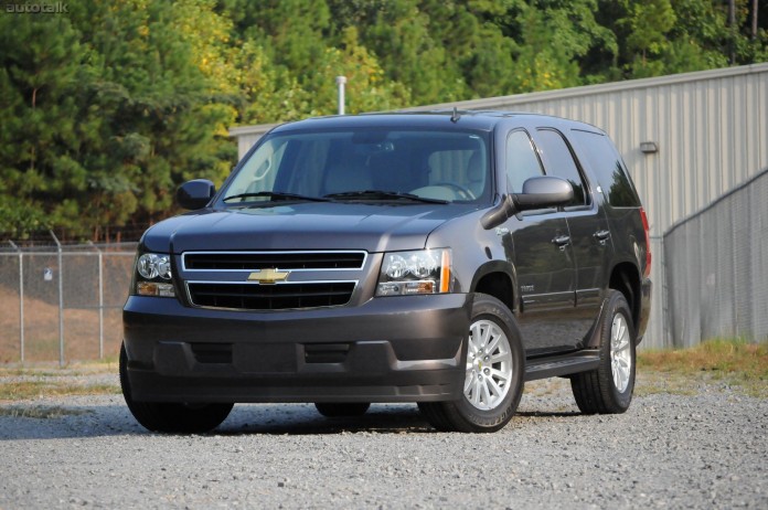 2011_Chevrolet_Tahoe_Hybrid_Review-30