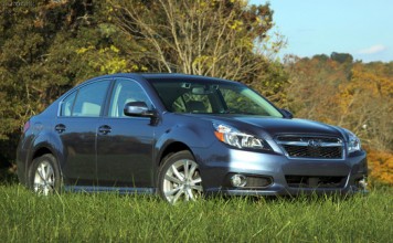 2013 Subaru Legacy 2.5i Premium Review