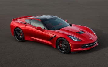 GM Unveils 2014 C7 Corvette Stingray at Detroit Auto Show