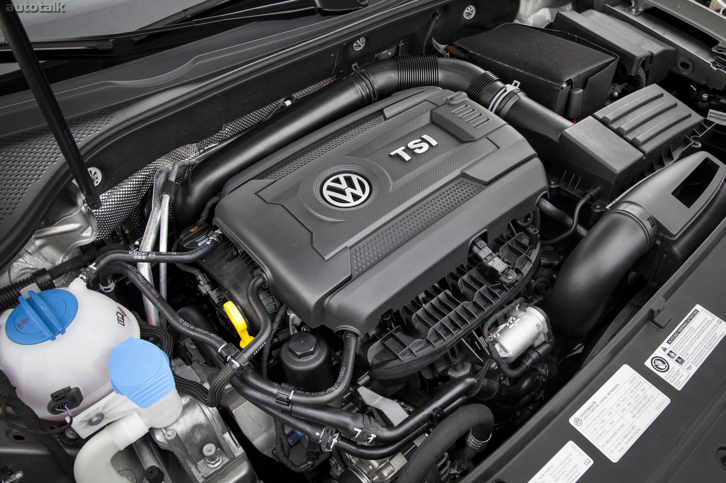 Volkswagen двигатели отзывы. Двигатель Volkswagen Passat b7. Мотор 1.8 TSI Passat b7. Фольксваген Пассат 1.4 мотор. Двигатель Volkswagen Passat b6 1.8 турбо.