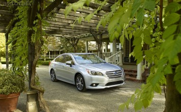 Subaru sells record 500,000 vehicles in 2014 2015-subaru-legacy