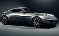 Daniel Craig Injured While Filming Chase Scene in Aston Martin DB10