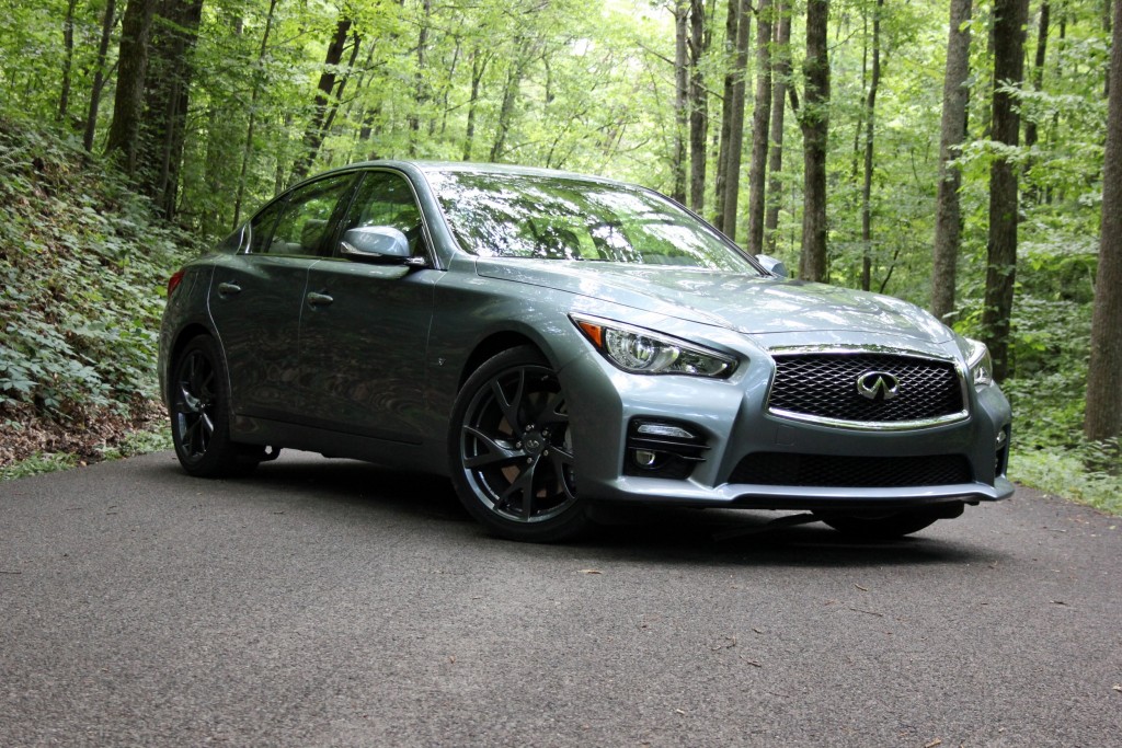 2015 Infiniti Q50S (2)