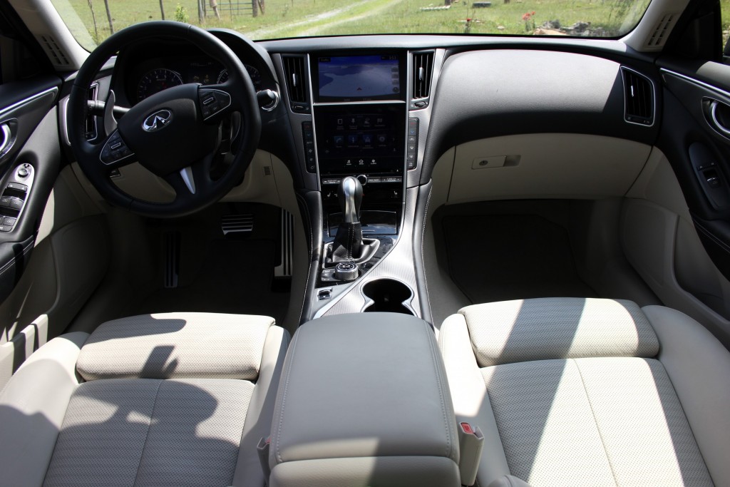 2015 Infiniti Q50S (28)