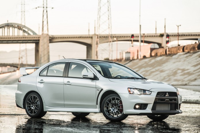 2016_Lancer_Evolution_FE_21_Hero_Image